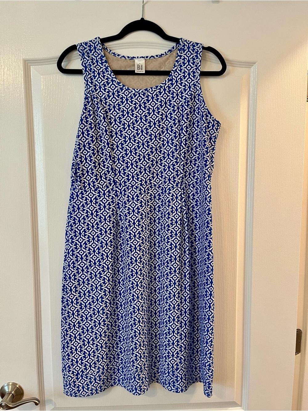 B SKINZ Women's Large Sleeveless Shift Dress - Large